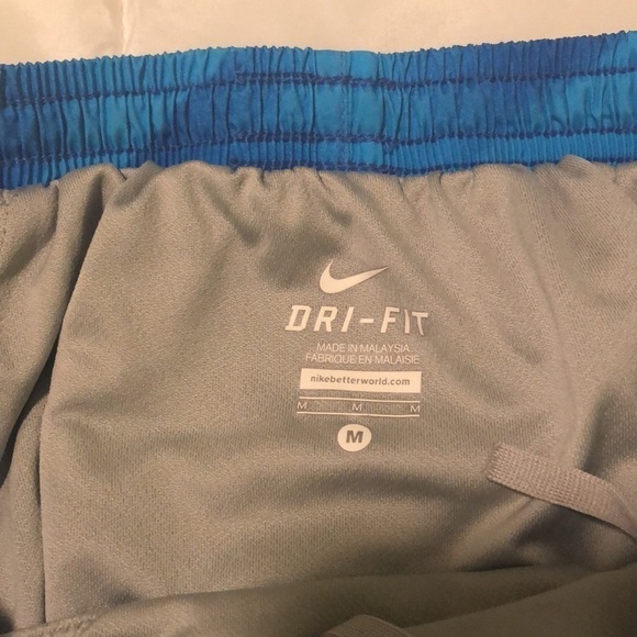 Nike Dri-fit blue and white shorts with lining - Picture 4 of 6